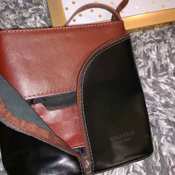 VERA PELLE Two-Tone Italian Leather Crossbody Bag - Picture 5 of 6